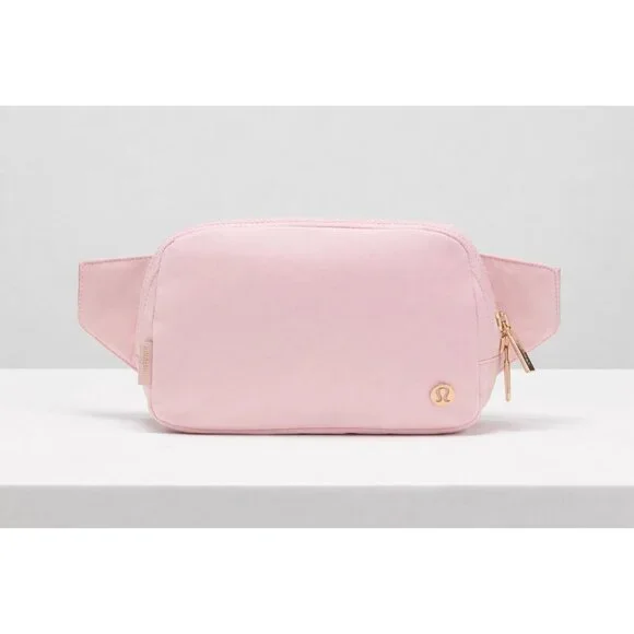 NWT Lululemon Everywhere Belt Bag Large 2L Blissful Pink Sold out on line - Picture 1 of 16